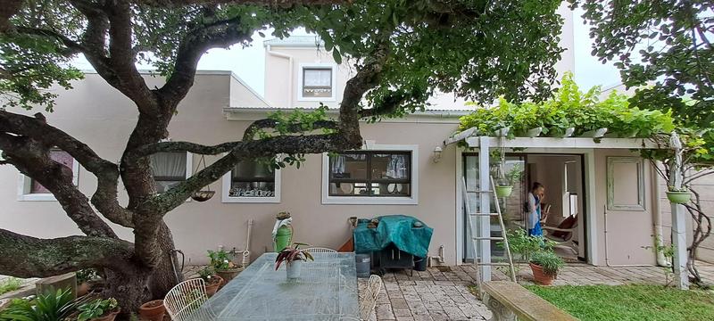 3 Bedroom Property for Sale in Stilbaai Wes Western Cape